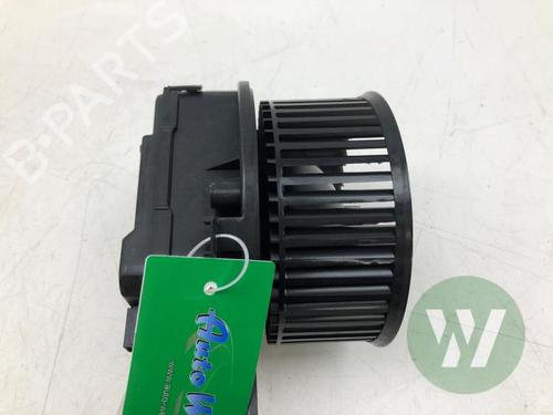 Used Heater blower motor Heater blower motor AUDI A4 Allroad B9 (8WH, 8WJ) 50 TDI Mild Hybrid quattro (286 hp) 39915009 39915009