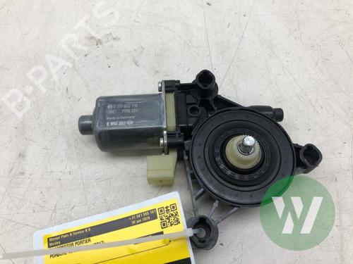 Right front window motor PORSCHE MACAN (95B) 3.0 S Diesel | BP37028430E20 - Image 3