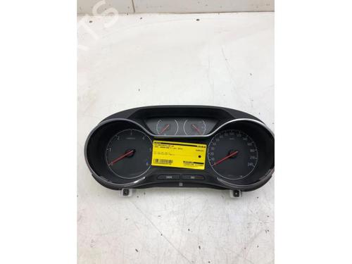 Used Display monitor OPEL GRANDLAND / GRANDLAND X (A18, P1UO) 1.5 Turbo D (75) (131 hp) 24168909