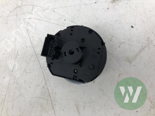 Headlight switch SKODA OCTAVIA III Combi (5E5, 5E6) 2.0 TDI | BP33809145I24 - Image 3