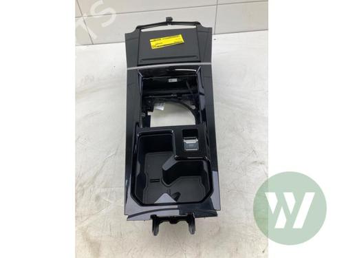 Used Middle console Middle console OPEL ASTRA L Sports Tourer (OV5) 1.2 (FRHNSL, FRHNSR) (131 hp) 39993064 39993064