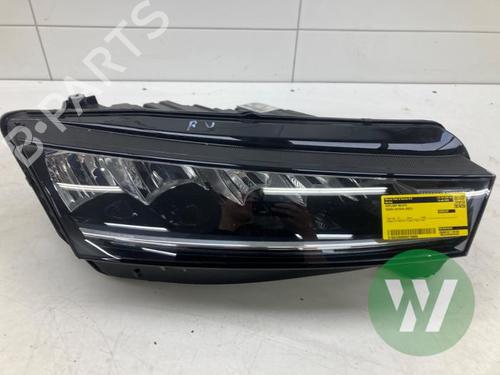 Used Right headlight Right headlight SKODA OCTAVIA IV Combi (NX5, PV5) 1.5 TSi (150 hp) 39993075 39993075