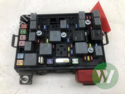 Used Fuse box OPEL GT Convertible (M07) 2.0 (G67) (264 hp) 33162442