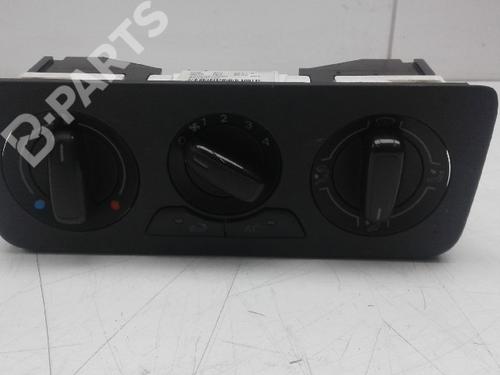 Used Climate control AUDI A1 (8X1, 8XK) 1.6 TDI (105 hp) 4774912