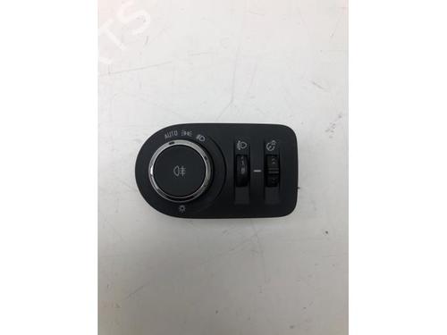 Used Headlight switch OPEL ASTRA K (B16) 1.2 Turbo (68) (131 hp) 22250631