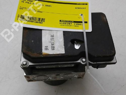 Used ABS pump VW POLO (9N_, 9A_) 1.4 TDI (80 hp) 8115813