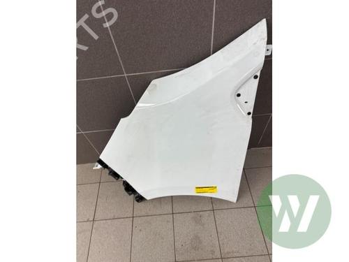 Used Left front fenders Left front fenders RENAULT TRAFIC III Van (FG_) 2.0 dCi 130 (FGMY) (131 hp) 40537451 40537451
