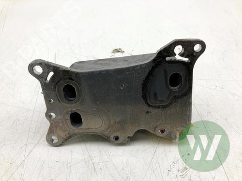 Used Support Support MERCEDES-BENZ SPRINTER 3,5-t Bus (B906) 316 CDI (906.731, 906.733, 906.735) (163 hp) 33675923 33675923