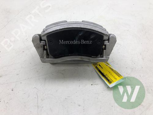 Used Left front brake caliper Left front brake caliper MERCEDES-BENZ CLA Shooting Brake (X118) CLA 200 Mild-Hybrid (118.687) (163 hp) 39915163 39915163