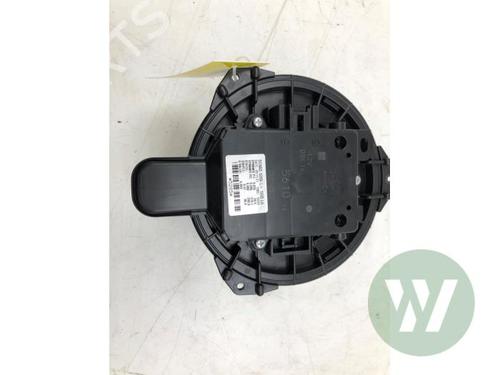 Used Heater blower motor Heater blower motor SUZUKI SWACE (AMZ_) 1.8 Hybrid (122 hp) 39914521 39914521