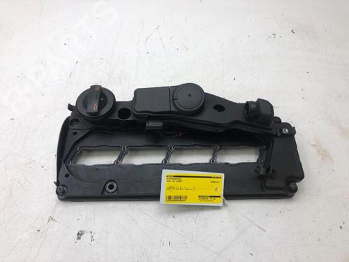 Used Valve cover AUDI A4 B8 Avant (8K5) 2.0 TDI (143 hp) 14577589