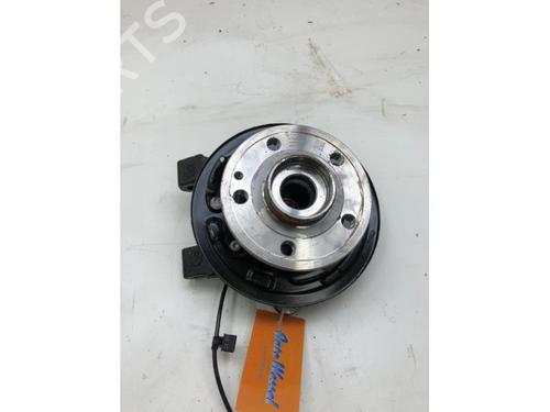 Used Left rear steering knuckle MERCEDES-BENZ EQV (W447) EQV 300 (447813, 447815) (204 hp) 17992488
