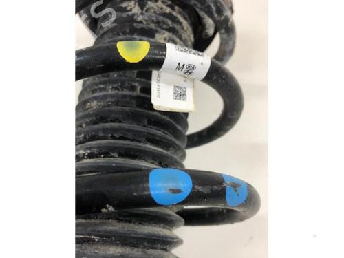 Right front shock absorber KIA SPORTAGE IV (QL, QLE) 1.6 GDI | BP29848653M17