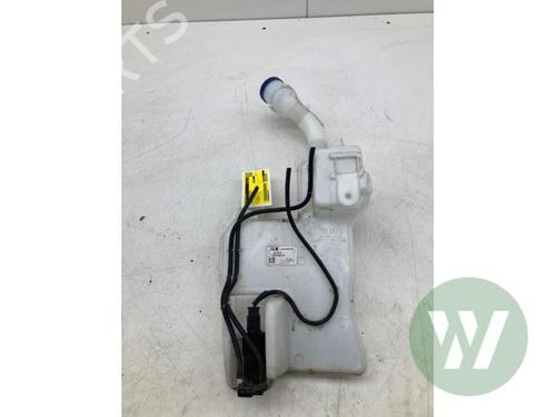 Used Windscreen washer tank Windscreen washer tank OPEL CORSA F (P2JO) CORSA-e (68) (136 hp) 39652084 39652084