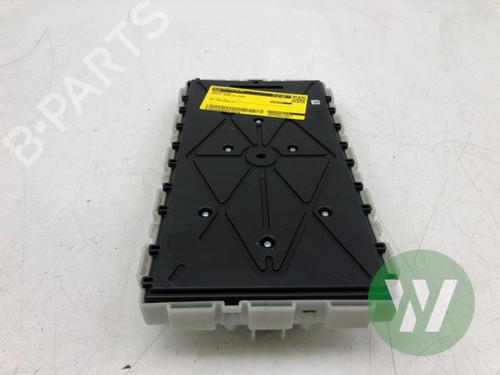 Used Fuse box Fuse box 36877996 36877996