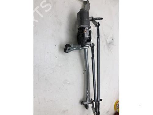 Used Front wiper motor BMW 1 (F40) 116 d (116 hp) 18957444