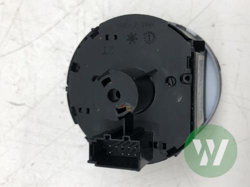 Headlight switch SKODA FABIA IV (PJ3) 1.0 TSI | BP39915552I24 - Image 3