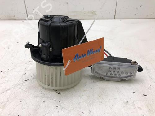 Used Heater blower motor MERCEDES-BENZ EQV (W447) EQV 300 (447.813, 447.815) (204 hp) 24490475
