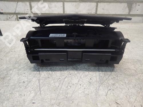 Used Display monitor Display monitor MERCEDES-BENZ C-CLASS (W204) C 180 CDI (204.000) (120 hp) 4835630 4835630