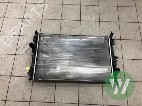 Used Water radiator Water radiator OPEL ASTRA L Sports Tourer (OV5) 1.2 (FRHNSL, FRHNSR) (131 hp) 40013091 40013091