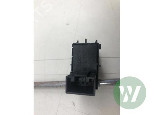 Used Switch Switch FORD USA EXPLORER (CX740) EV 4x4 (340 hp) 39914280 39914280