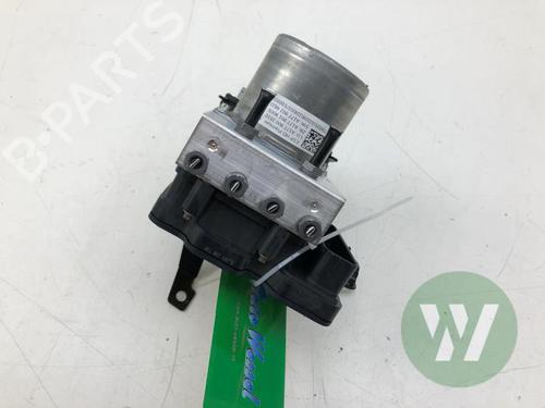 Used ABS pump ABS pump MERCEDES-BENZ CLA Shooting Brake (X118) CLA 200 Mild-Hybrid (118.687) (163 hp) 39915155 39915155