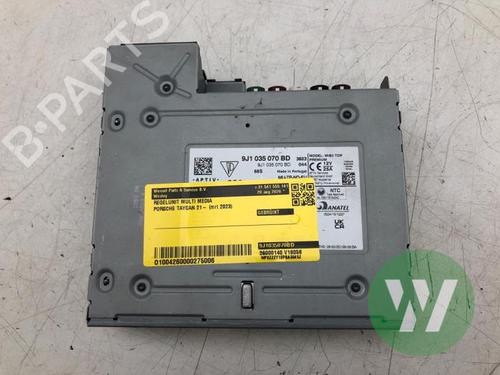 Used Control unit Control unit PORSCHE TAYCAN Cross Turismo (Y1B) 4S Performance Battery Plus (Y1BDB1) (571 hp) 39916060 39916060