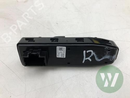 Switch OPEL INSIGNIA B Sports Tourer (Z18) 1.5 CDTi (35) | BP32392856I30