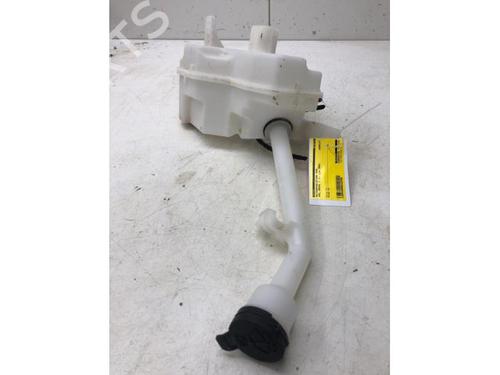 Used Windscreen washer tank OPEL CROSSLAND X / CROSSLAND (P17, P2QO) 1.2 (83 hp) 9101833