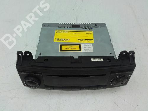 Used Radio MERCEDES-BENZ B-CLASS Sports Tourer (W245) B 170 (245.232) (116 hp) 8200541