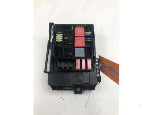 Used Fuse box Fuse box MERCEDES-BENZ C-CLASS T-MODEL (S206) C 200 d (206.203) (163 hp) 39913326 39913326