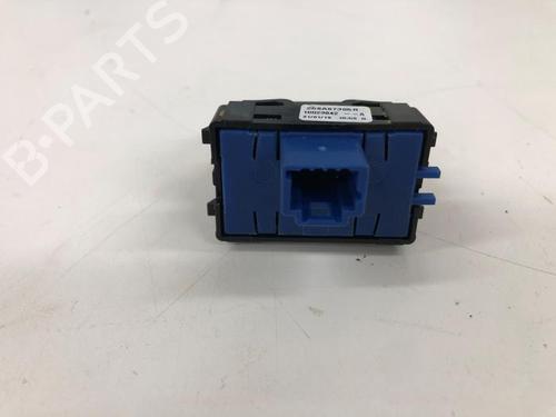 Switch RENAULT ZOE Hatchback Van (BFM_) Electric (BFMF) | BP26932562I30 