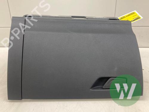 Used Glove box Glove box SKODA OCTAVIA IV Combi (NX5, PV5) 1.5 TSI (116 hp) 39916355 39916355