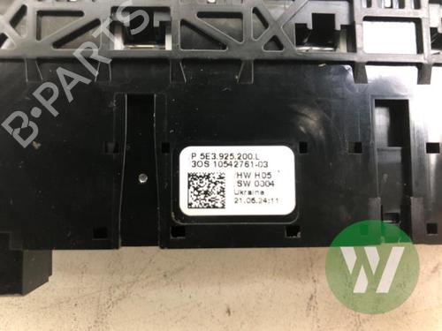 Warning switch SKODA OCTAVIA IV Combi (NX5, PV5) 2.0 TDi | BP33418975I22 - Image 4