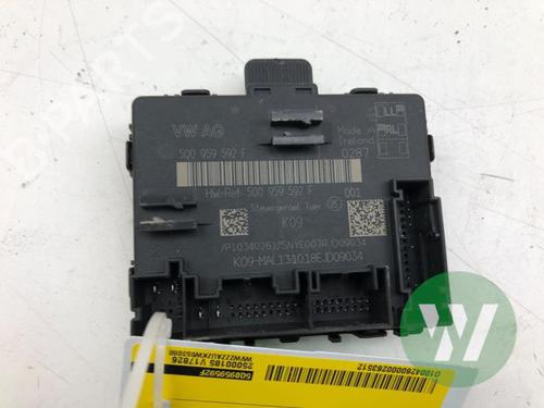 electronic-module-vw-golf-vii-5g1-bq1-be1-be2-2012-2013-2014-2015-2016-2017-2018-2019-2020-2021-31577277 main image