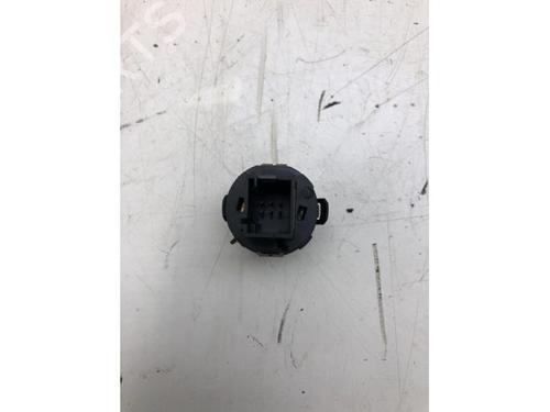 Switch OPEL ASTRA L (OV5) 1.2 (FPHNPJ) | BP39913151I30 - Image 2