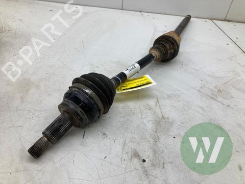 Used Right front driveshaft JAGUAR F-PACE (X761) 2.0 Ti4 AWD (300 hp) 32179801