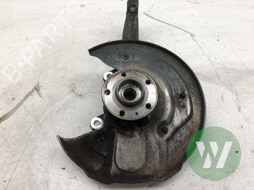 Left front steering knuckle VOLVO XC60 II (246) T8 Hybrid AWD | BP39914373M25 - Image 4