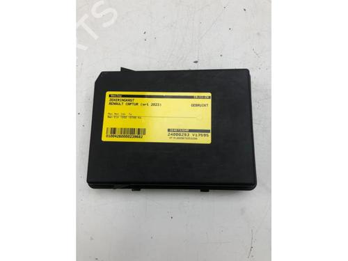 Used Fuse box Fuse box RENAULT CAPTUR II (HF_) TCe 140 (HFN0) (140 hp) 39913245 39913245