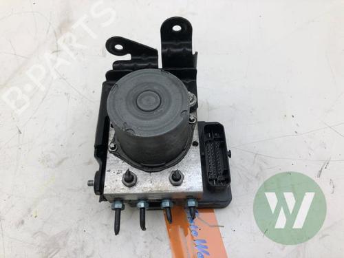 Used ABS pump ABS pump MERCEDES-BENZ VITO Van (W447) 114 CDI (447.601, 447.603, 447.605) (136 hp) 33244747 33244747