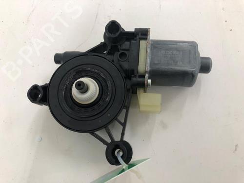 Left front window motor VW GOLF VIII (CD1, DA1) 1.5 eTSI | BP39914038E21 - Image 2