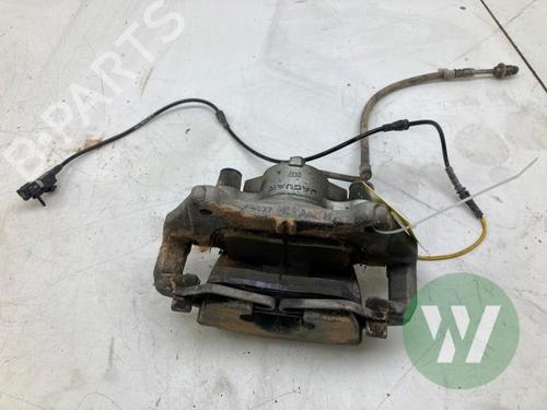 Used Left front brake caliper JAGUAR F-PACE (X761) 2.0 Ti4 AWD (300 hp) 32179807
