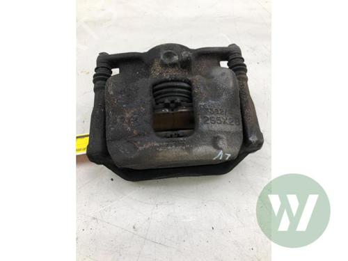 Left front brake caliper MERCEDES-BENZ CLA Coupe (C117) CLA 180 (117.342) | BP32004656M105