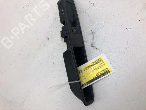 Used Right front window switch RENAULT ZOE Hatchback Van (BFM_) Electric (BFMC, BFMD) (136 hp) 30333864