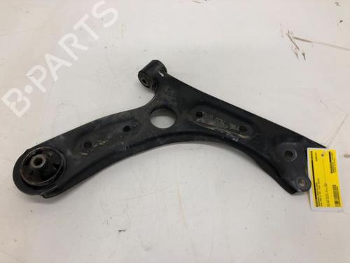 Used Right front suspension arm KIA CEED Sportswagon (CD) 1.0 T-GDI (120 hp) 29380813