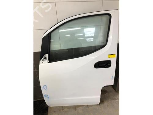 Used Left front door NISSAN NV200 Van 1.5 dCi 90 (M20, M20N, M20M) (90 hp) 30126468