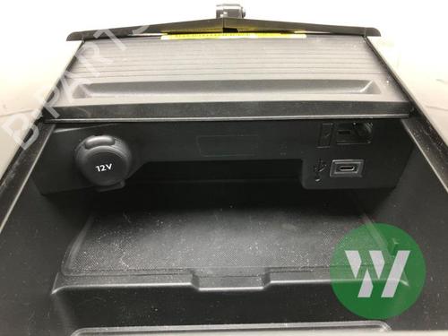 Portavasos/Objetos Portavasos/Objetos OPEL CROSSLAND X / CROSSLAND (P17, P2QO) 1.2 (75) (131 hp) 33675903 33675903