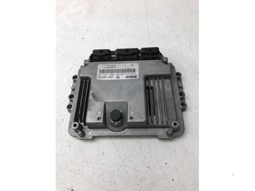 Used Engine control unit (ECU) RENAULT MEGANE II Estate (KM0/1_) 1.9 dCi (131 hp) 10541729