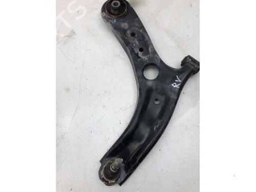 Used Right front suspension arm KIA RIO IV (YB, SC, FB) 1.25 (84 hp) 21173207