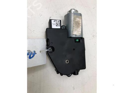 Motor do tecto de abrir Motor do tecto de abrir KIA SPORTAGE V (NQ5) 1.6 T-GDI MHEV AWD (179 hp) 39913450 39913450